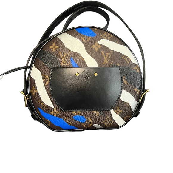 LOUIS VUITTON x LEAGUE OF LEGENDS LIMITED EDITION CHAPEAU BAG MM - Picture 12 of 15